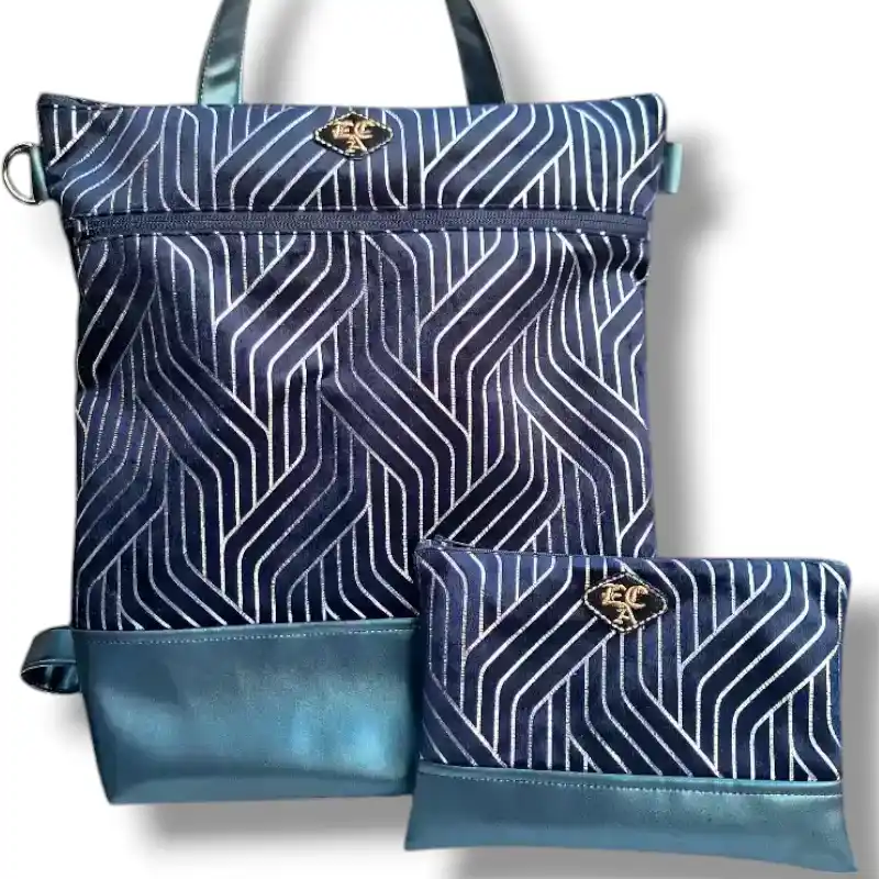 zaino convertibile in tessuto metallizzato con pochette abbinata