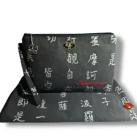 pochette eco sostenibile con scaldacollo abbinato, ricavati da un vecchio lenzuolo